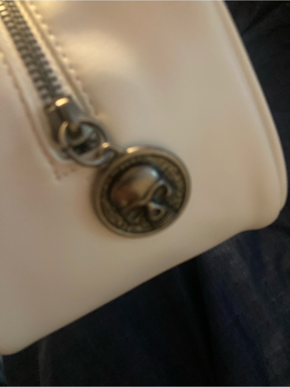 Ed Hardy White Shoulder Bag with Pink and Peach Tattoo Print - Picture 9 of 13